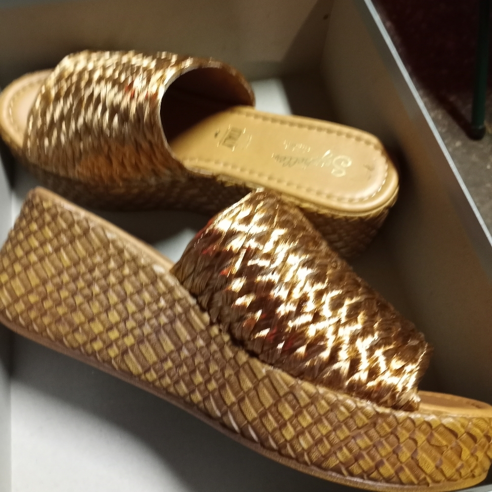 Seychelles  Copper sandals